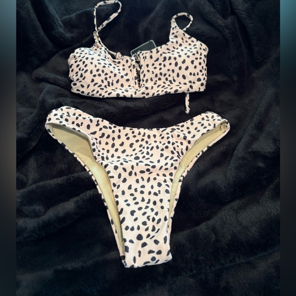 Azul Stylish Black and White Bikini Set